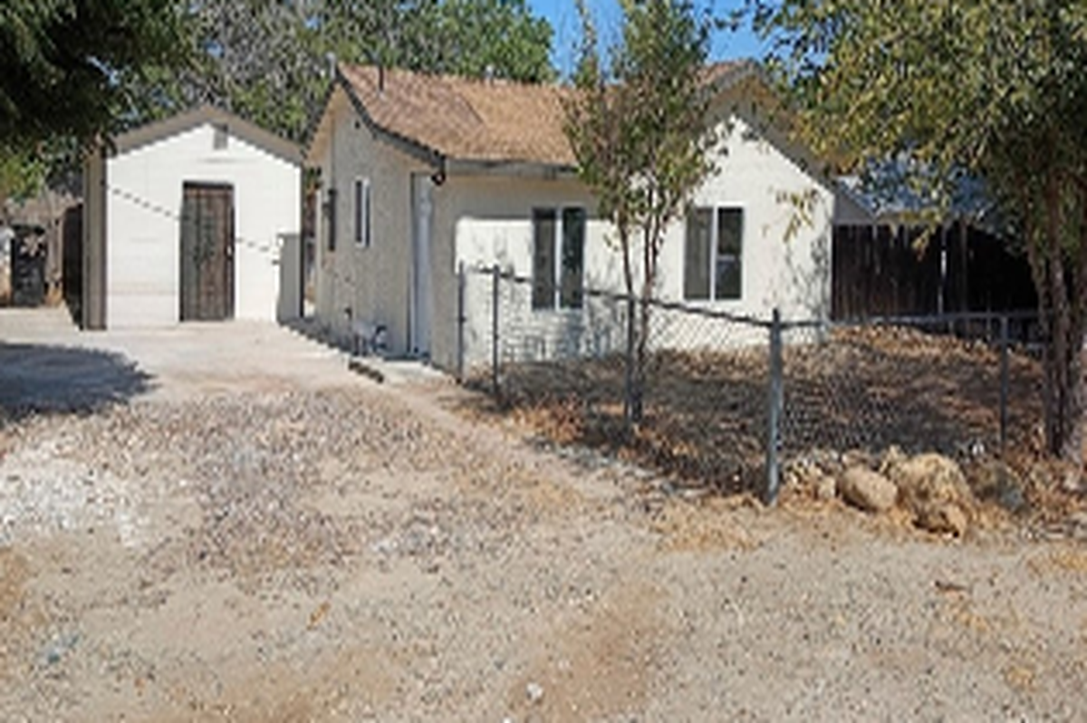 Sold home at 1058 N Hermosa Ave